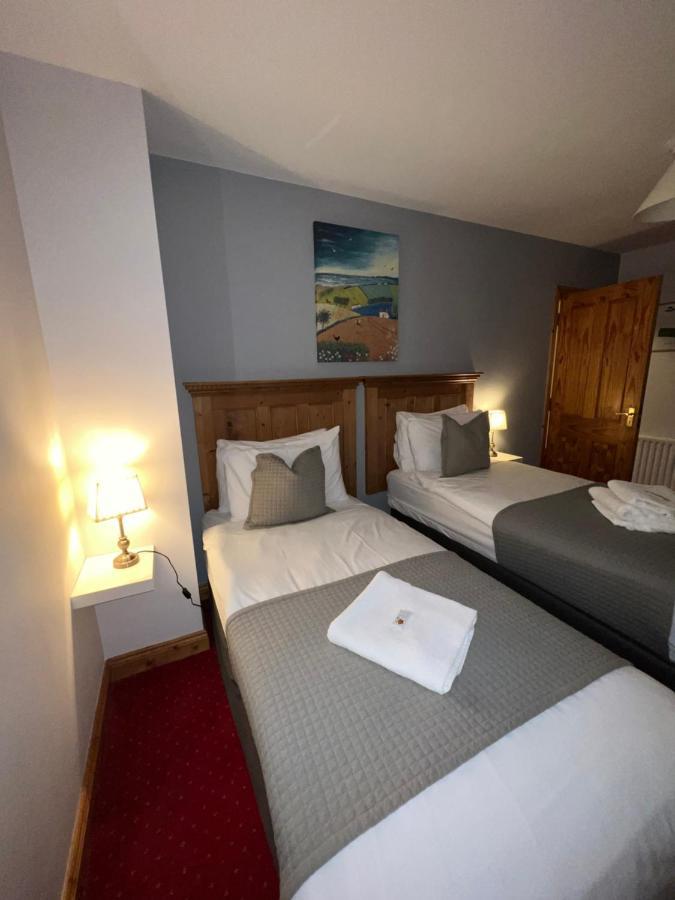 Dingle Marina Lodge Eksteriør bilde